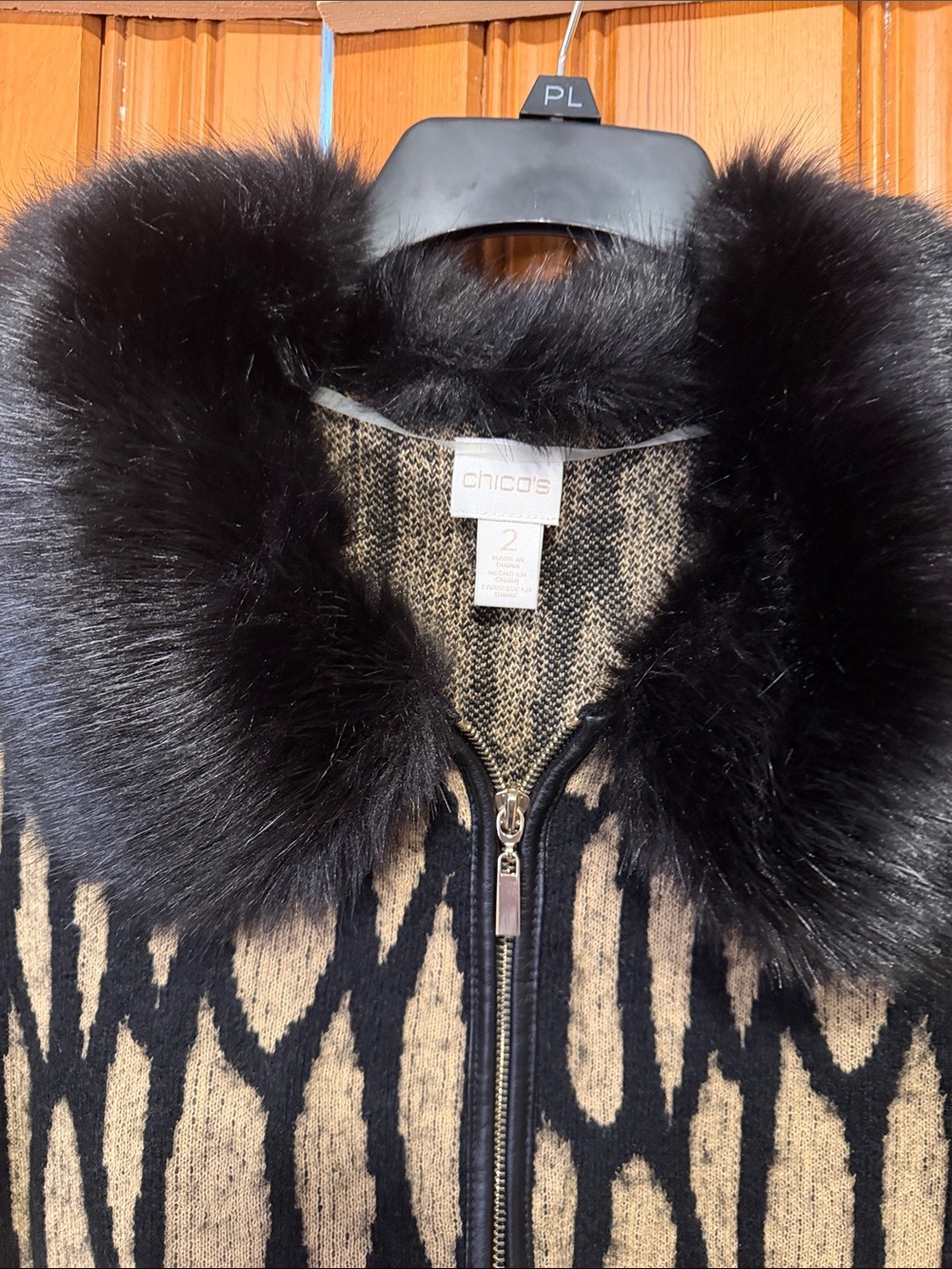 Black & Beige Faux Fur-Trim Zip Front Women's Sweater - Picture 2 of 7